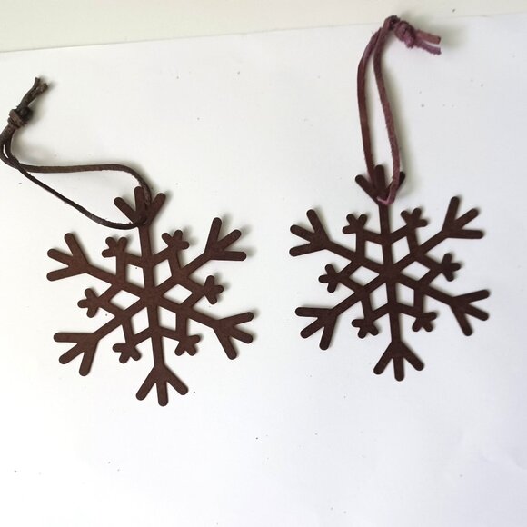 Lot of 5 Rustic Metal Snowflake Ornaments Holiday Christmas Decor - Picture 4 of 6